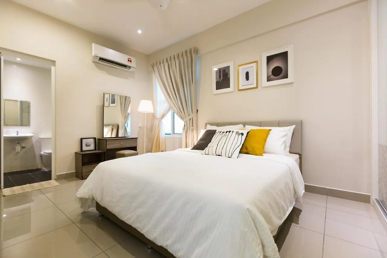 Summerton Suites George Town