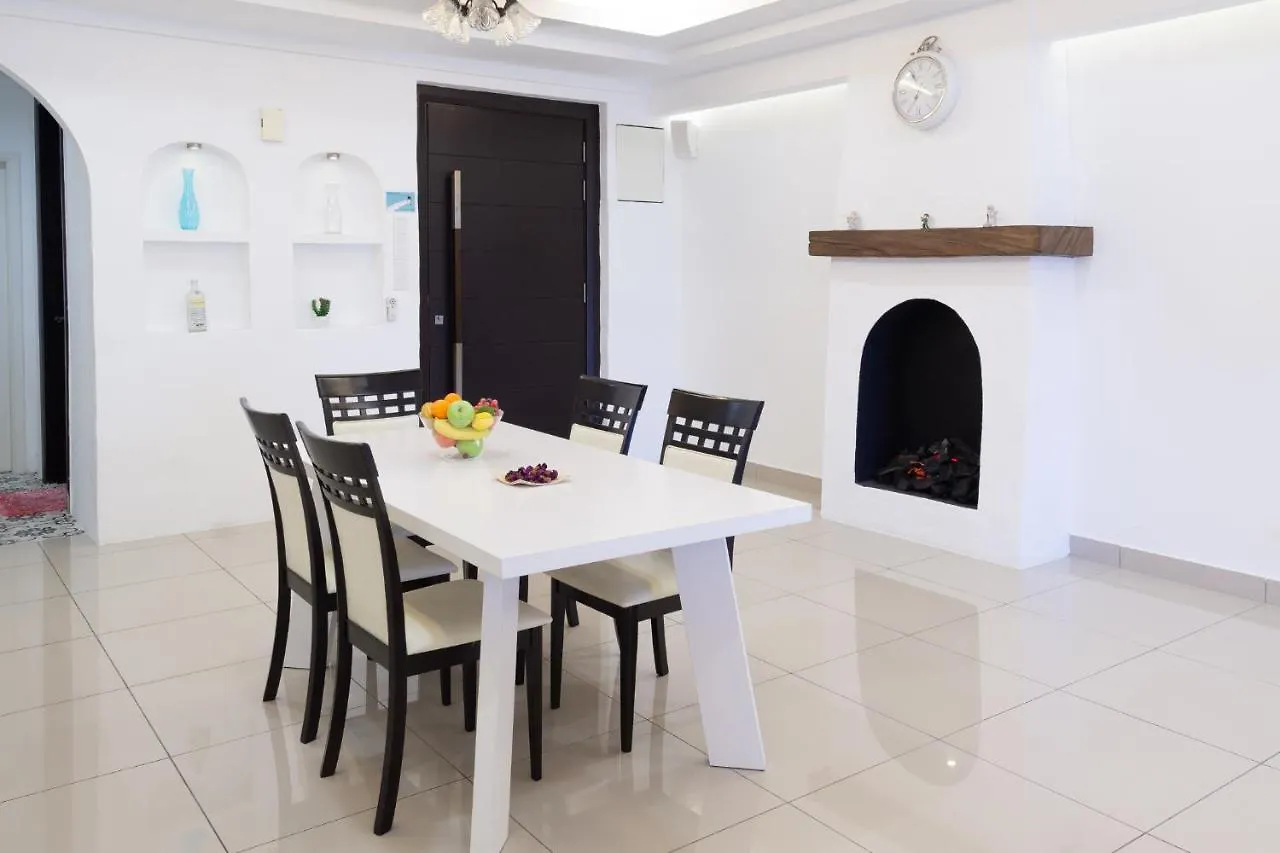 Summerton Suites George Town